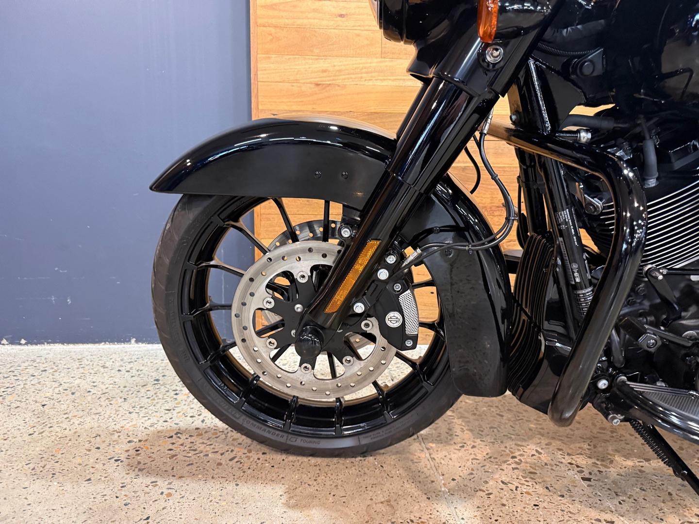 2019 HARLEY-DAVIDSON FLHXS STREET GLIDE SPECIAL 114 CRUISER