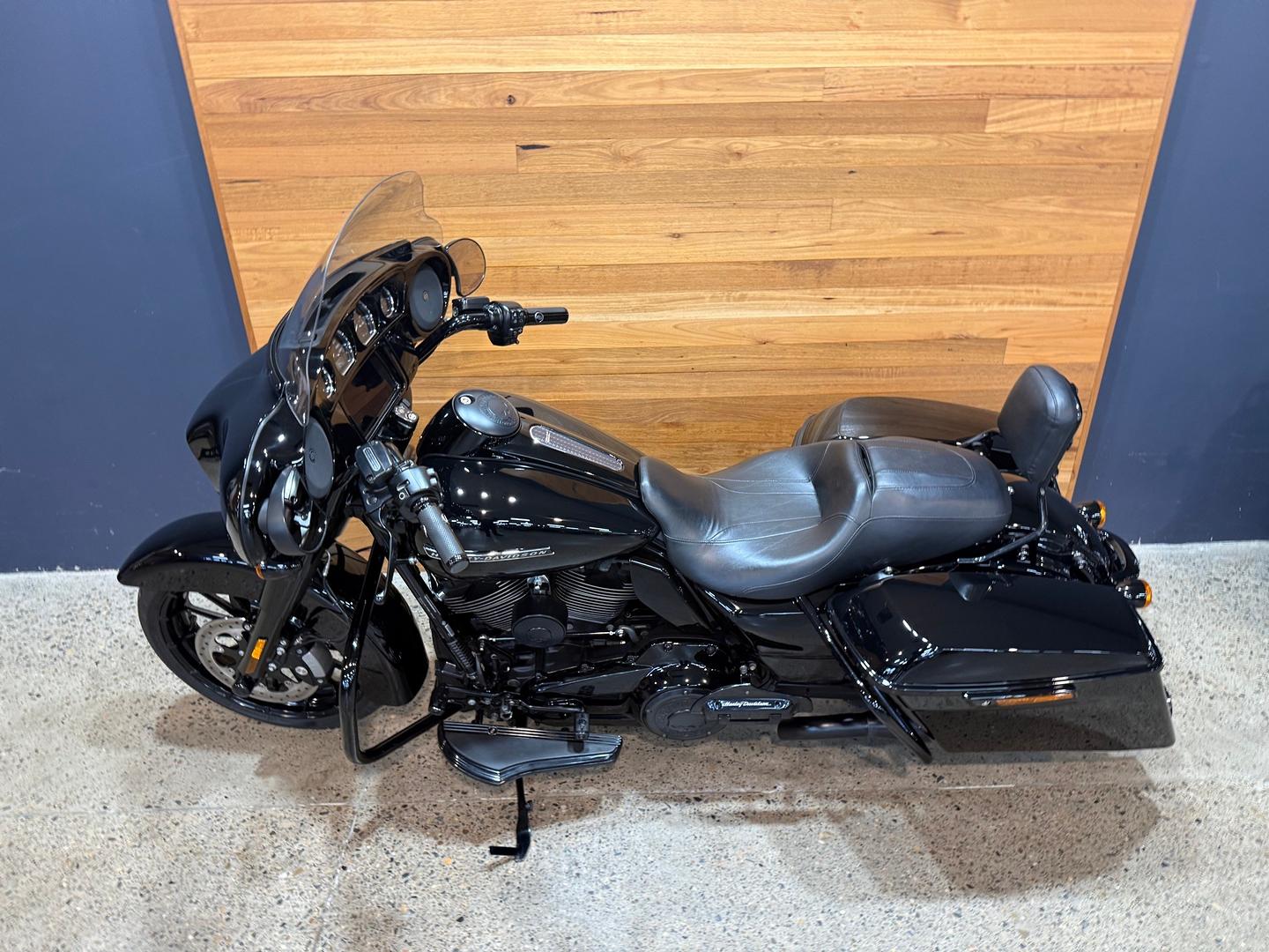 2019 HARLEY-DAVIDSON FLHXS STREET GLIDE SPECIAL 114 CRUISER
