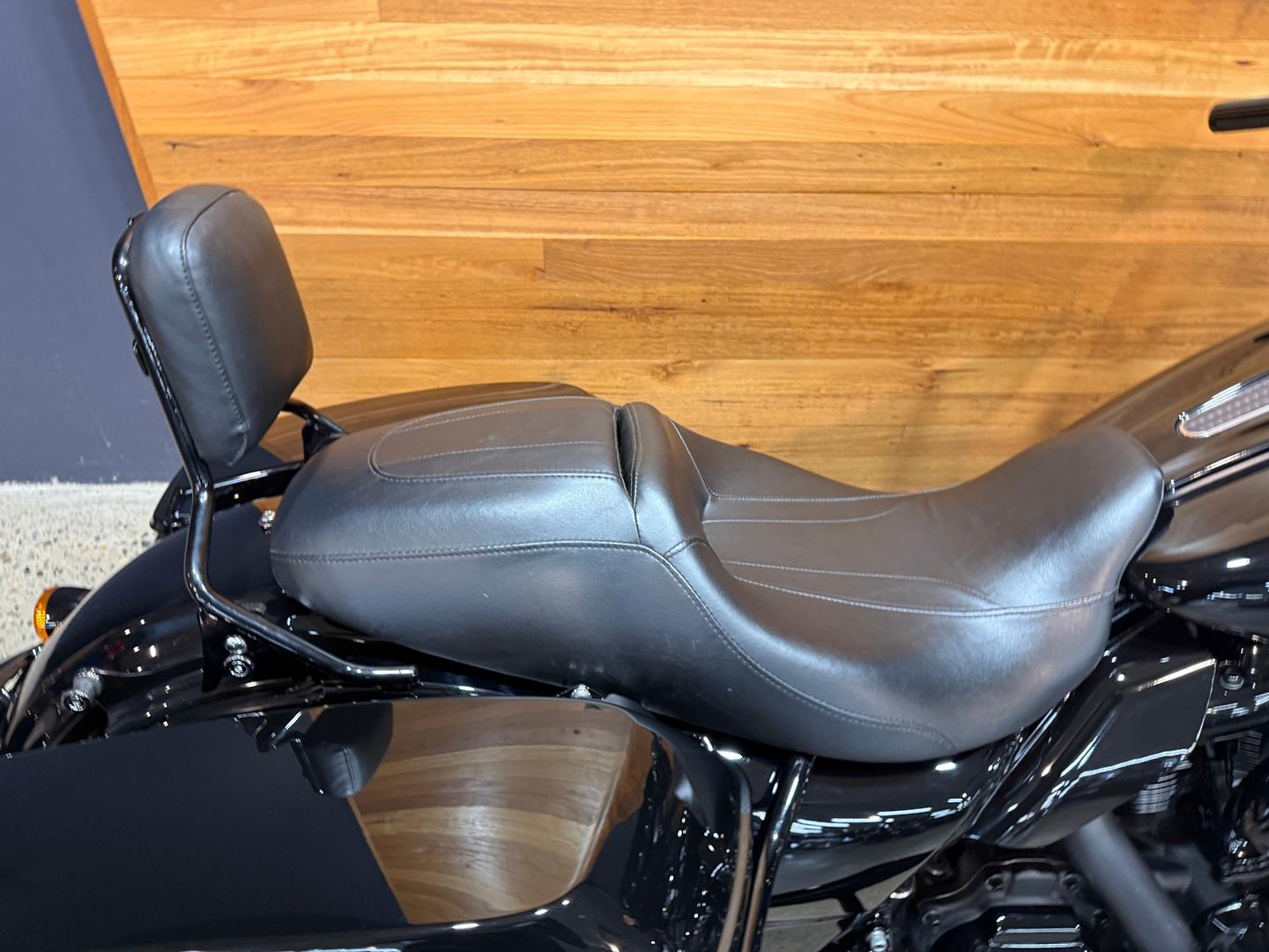 2019 HARLEY-DAVIDSON FLHXS STREET GLIDE SPECIAL 114 CRUISER