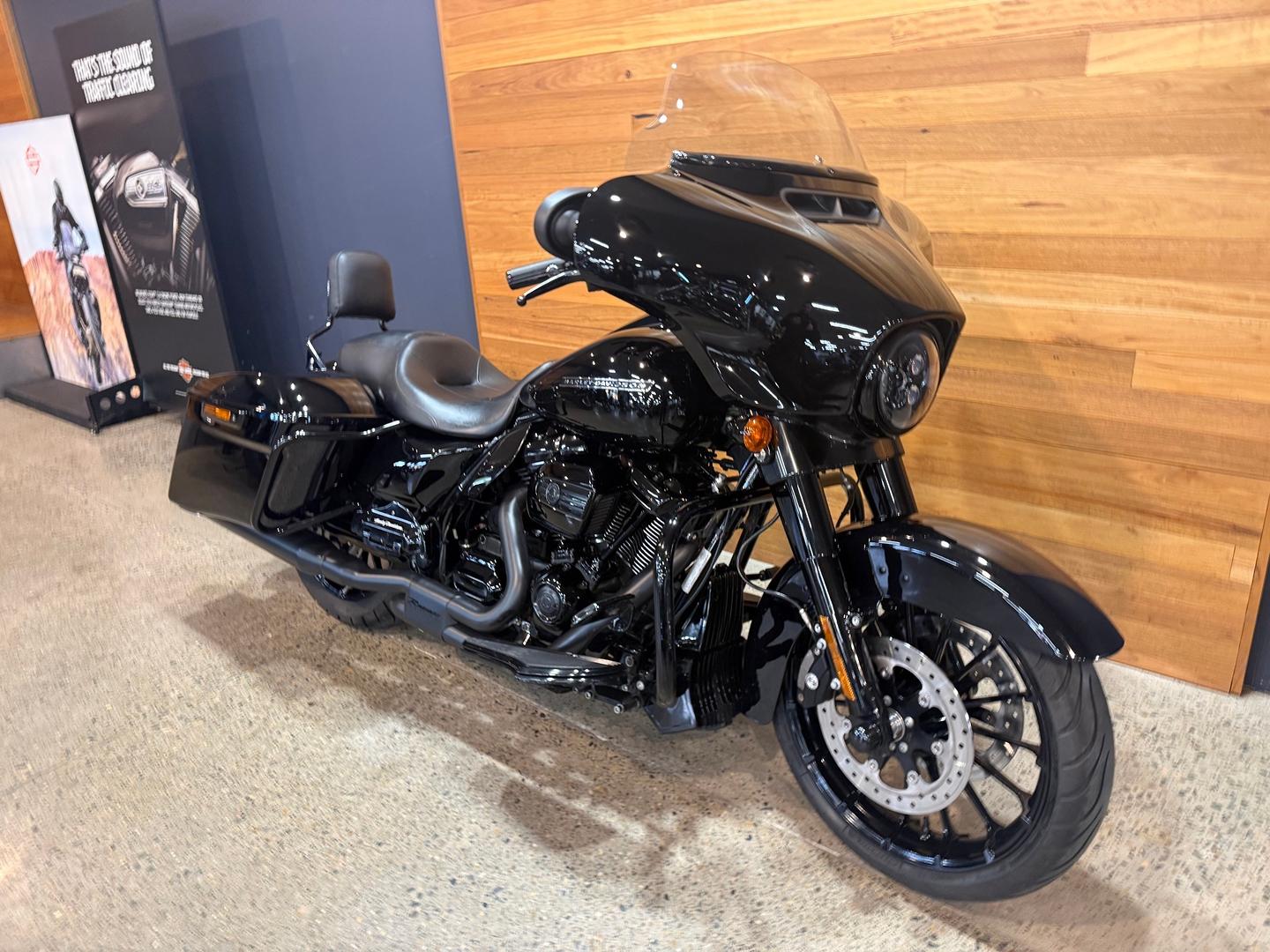 2019 HARLEY-DAVIDSON FLHXS STREET GLIDE SPECIAL 114 CRUISER