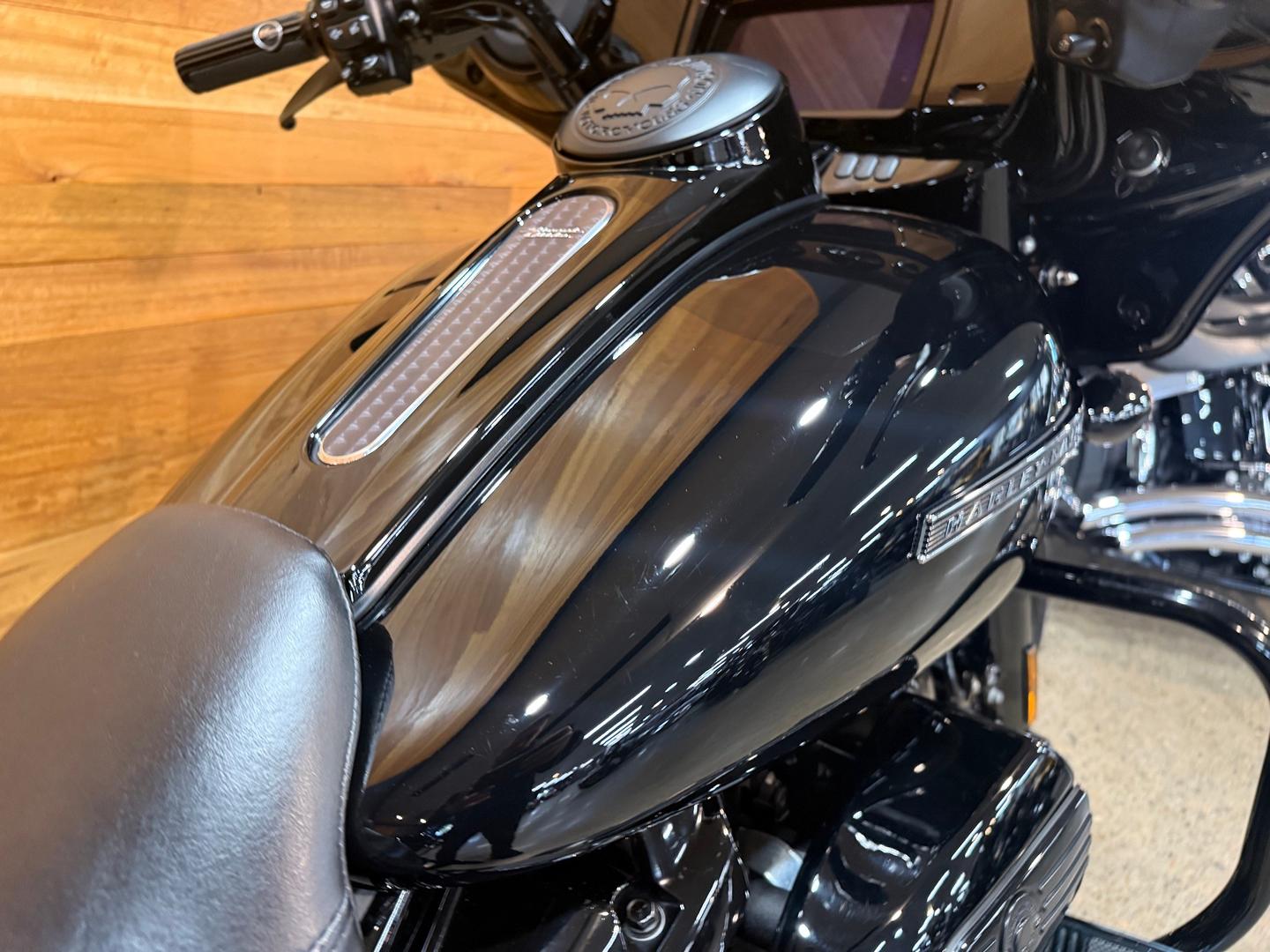 2019 HARLEY-DAVIDSON FLHXS STREET GLIDE SPECIAL 114 CRUISER