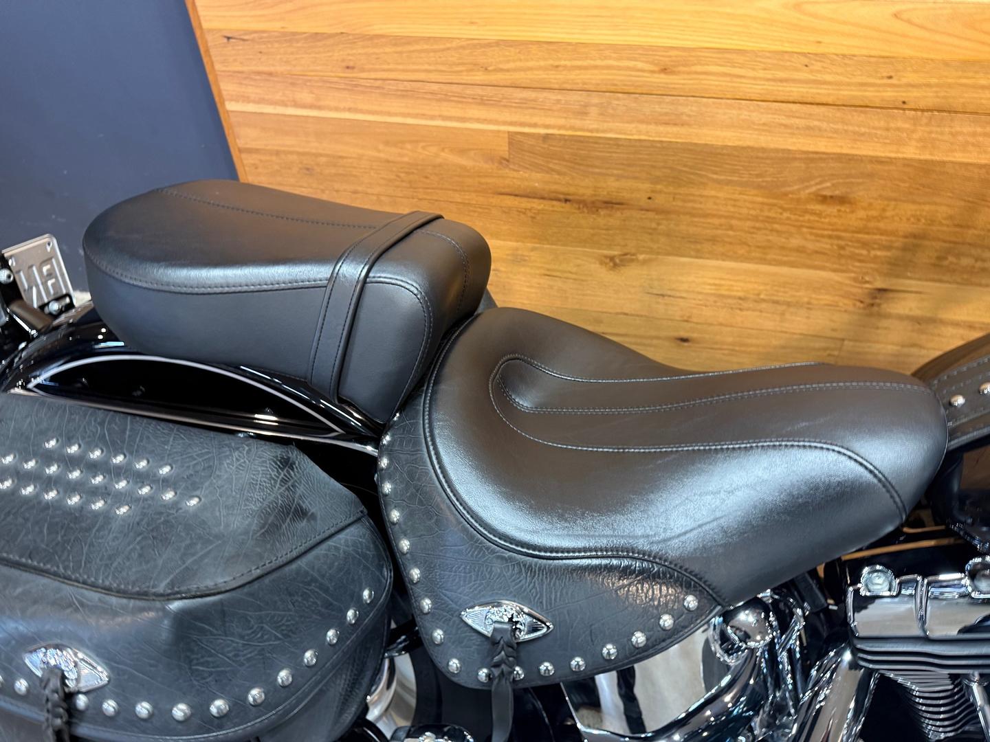 2013 HARLEY-DAVIDSON FLSTC HERITAGE SOFTAIL CLASSIC CRUISER