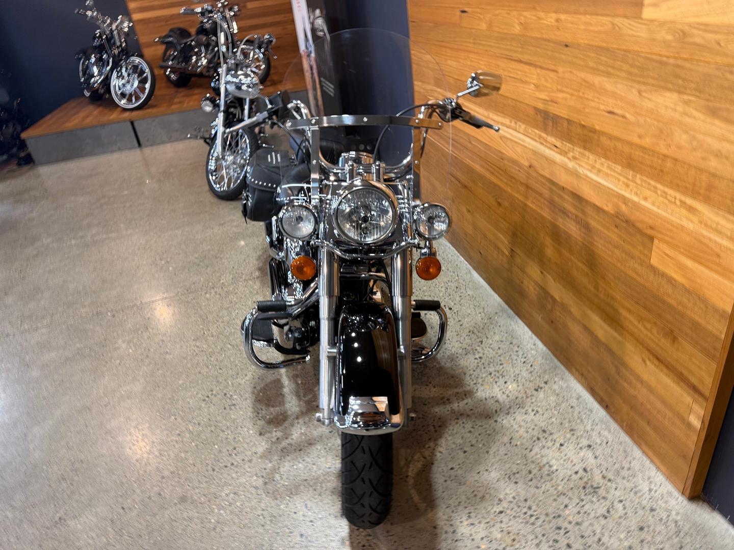 2013 HARLEY-DAVIDSON FLSTC HERITAGE SOFTAIL CLASSIC CRUISER