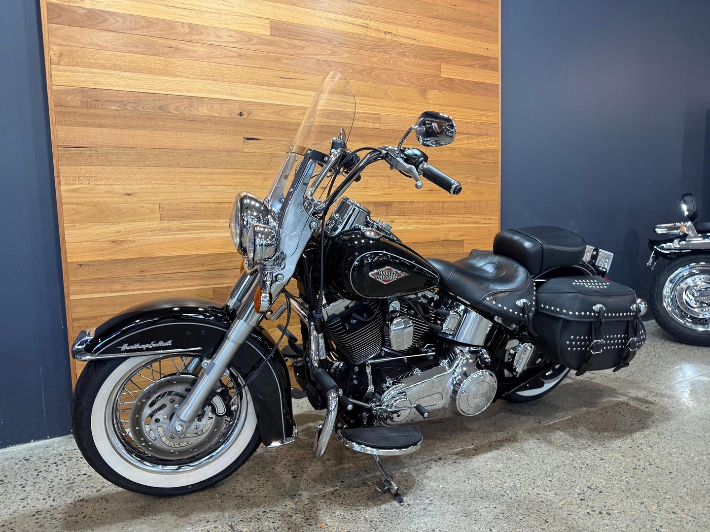 2013 HARLEY-DAVIDSON FLSTC HERITAGE SOFTAIL CLASSIC CRUISER
