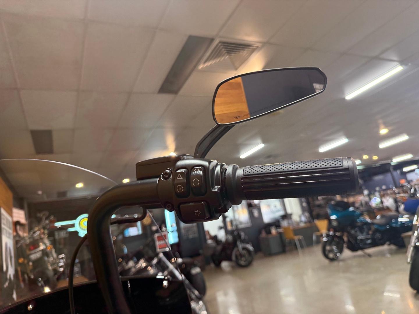2021 HARLEY-DAVIDSON FLHCS HERITAGE CLASSIC 114 CRUISER