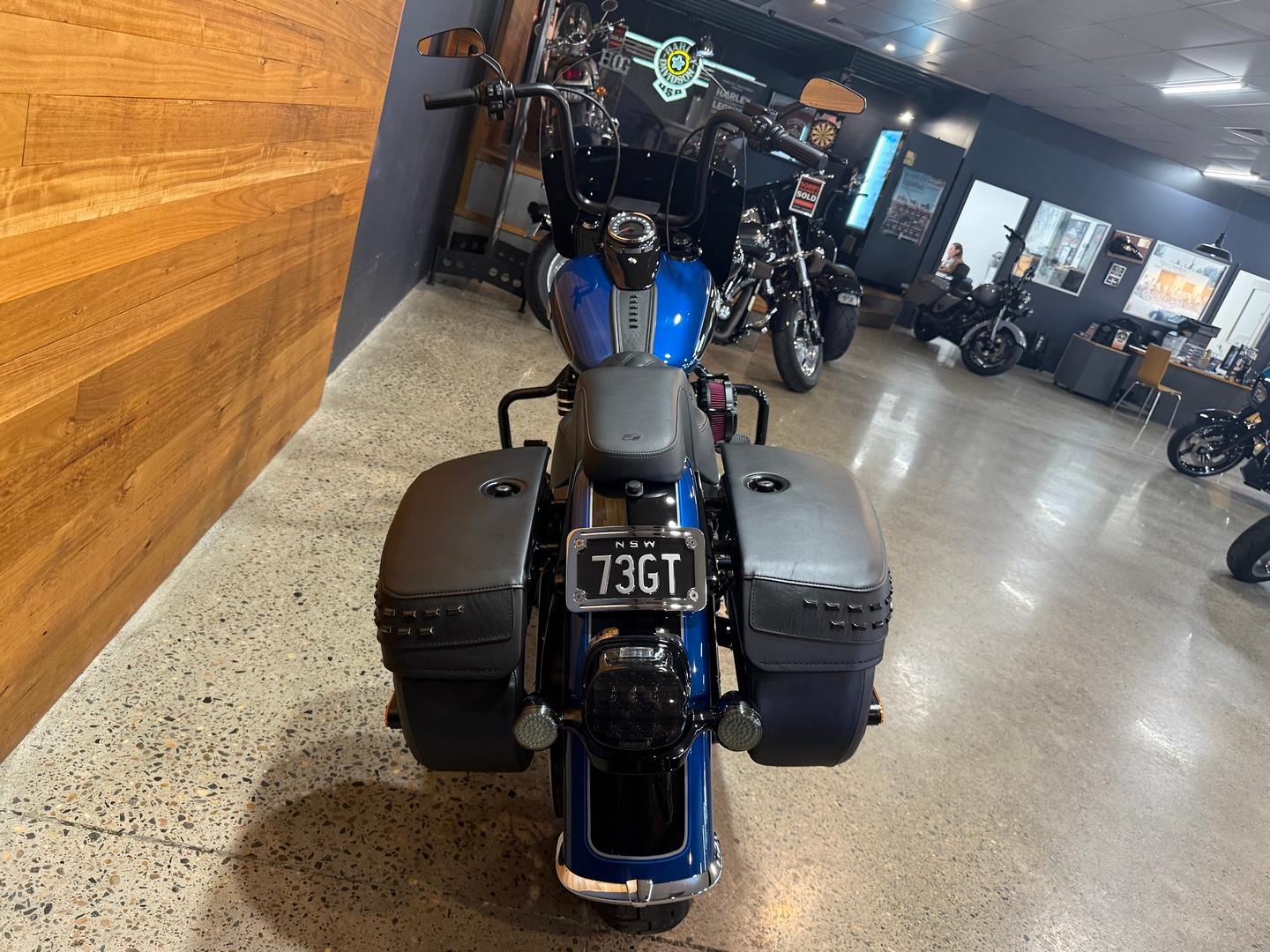 2021 HARLEY-DAVIDSON FLHCS HERITAGE CLASSIC 114 CRUISER