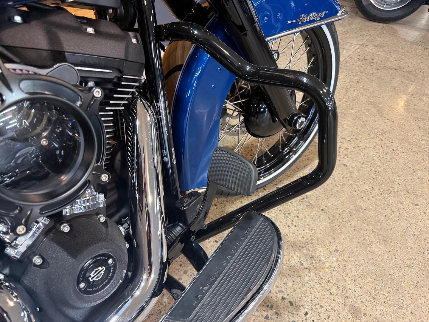 2021 HARLEY-DAVIDSON FLHCS HERITAGE CLASSIC 114 CRUISER