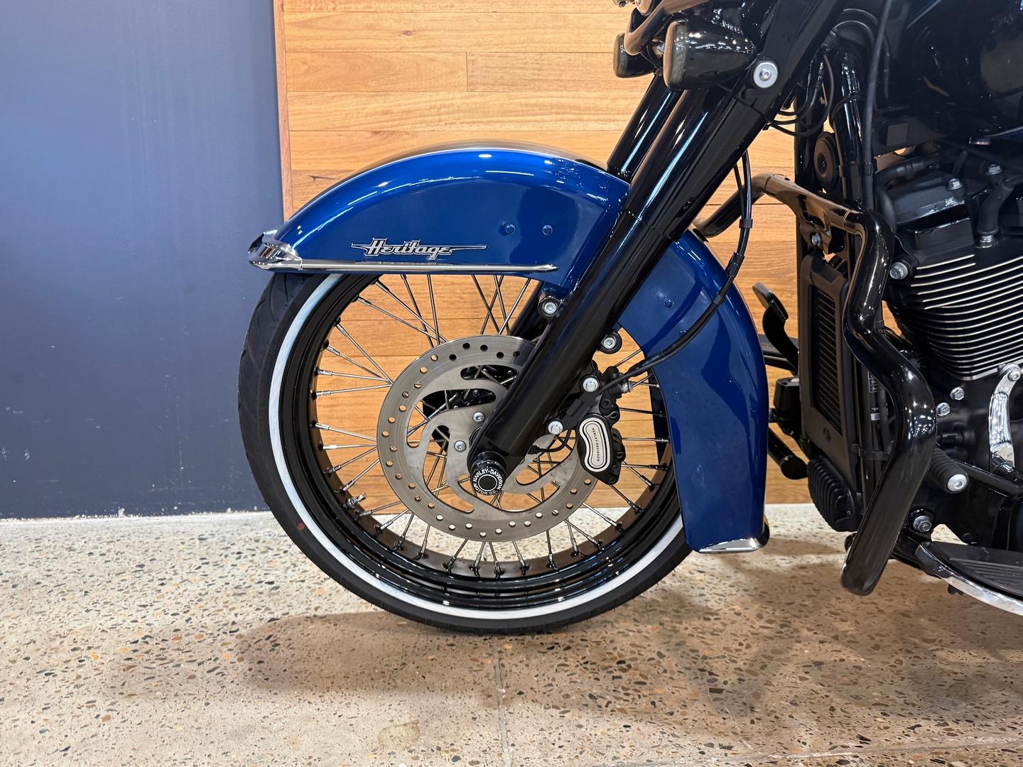 2021 HARLEY-DAVIDSON FLHCS HERITAGE CLASSIC 114 CRUISER
