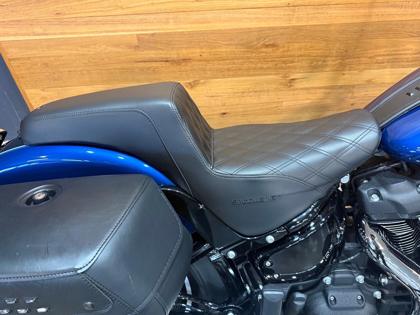 2021 HARLEY-DAVIDSON FLHCS HERITAGE CLASSIC 114 CRUISER