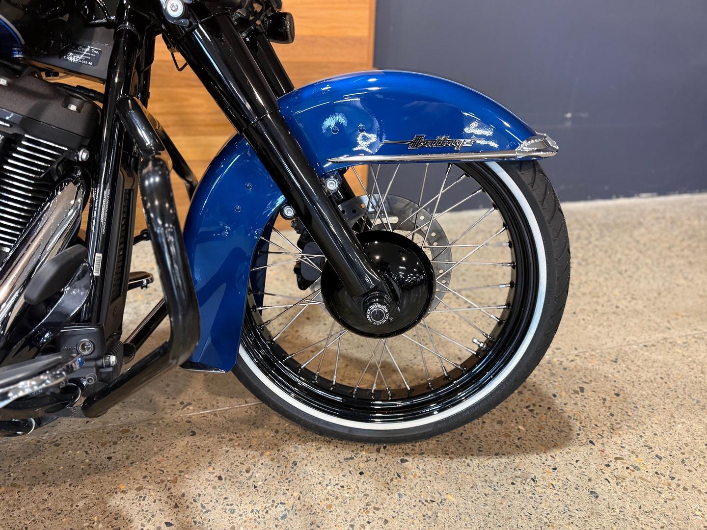 2021 HARLEY-DAVIDSON FLHCS HERITAGE CLASSIC 114 CRUISER