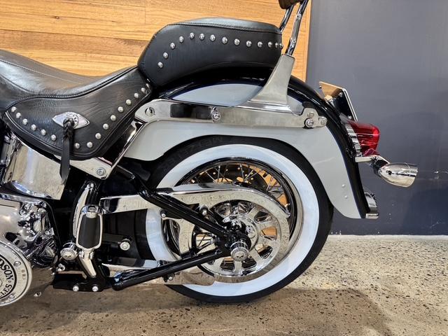 2013 HARLEY-DAVIDSON FLSTC HERITAGE SOFTAIL CLASSIC CRUISER
