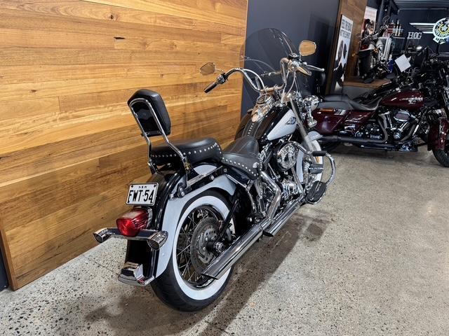 2013 HARLEY-DAVIDSON FLSTC HERITAGE SOFTAIL CLASSIC CRUISER