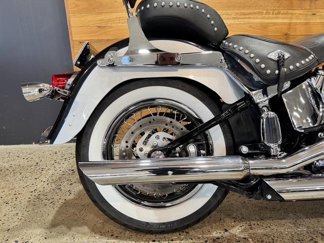 2013 HARLEY-DAVIDSON FLSTC HERITAGE SOFTAIL CLASSIC CRUISER