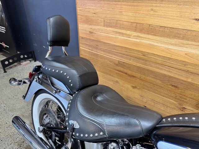 2013 HARLEY-DAVIDSON FLSTC HERITAGE SOFTAIL CLASSIC CRUISER