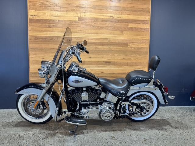 2013 HARLEY-DAVIDSON FLSTC HERITAGE SOFTAIL CLASSIC CRUISER