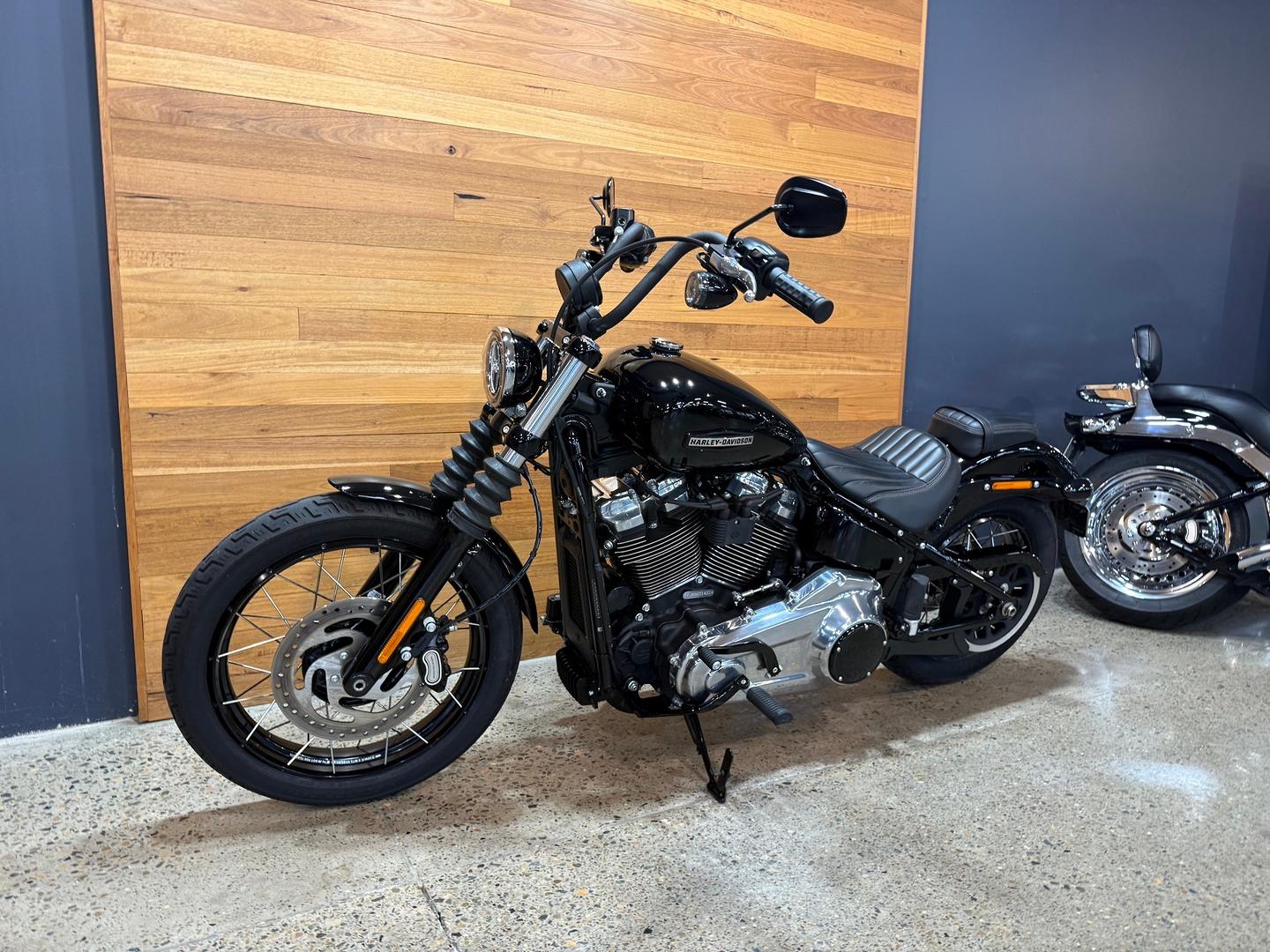 2025 HARLEY-DAVIDSON FXBB STREET BOB (117) CRUISER