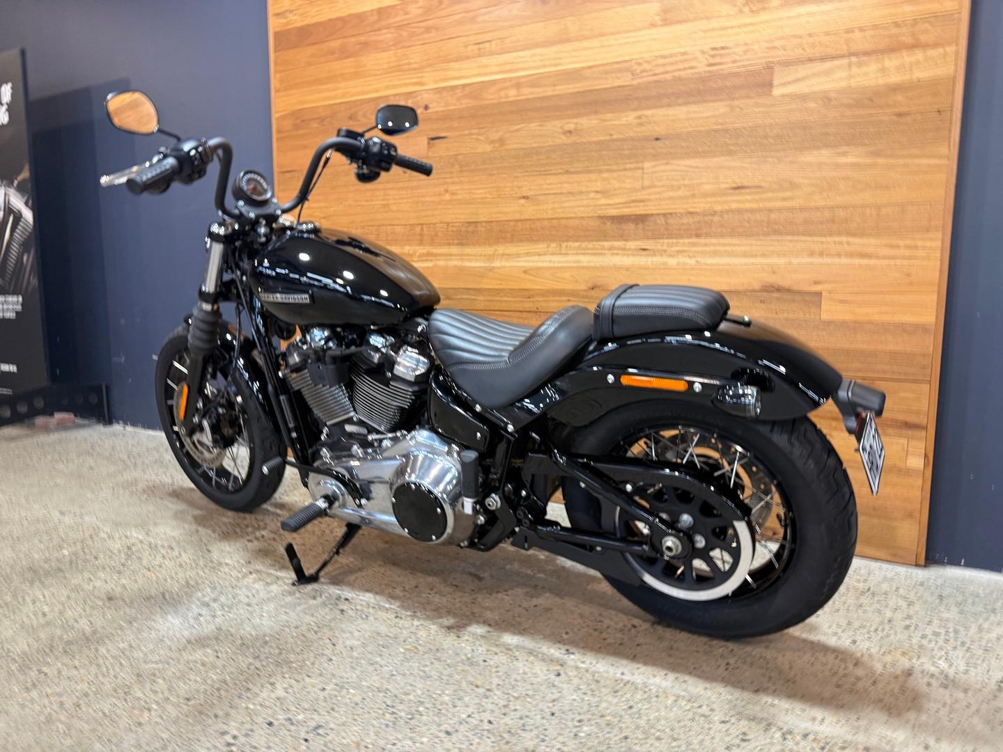 2025 HARLEY-DAVIDSON FXBB STREET BOB (117) CRUISER