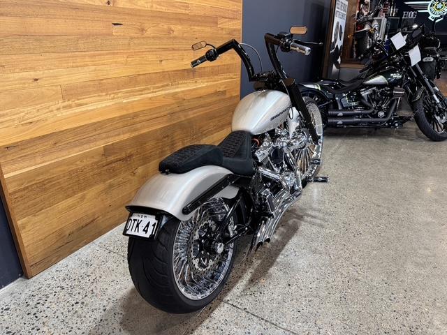 2018 HARLEY-DAVIDSON FXBRS BREAKOUT CRUISER