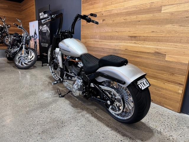 2018 HARLEY-DAVIDSON FXBRS BREAKOUT CRUISER