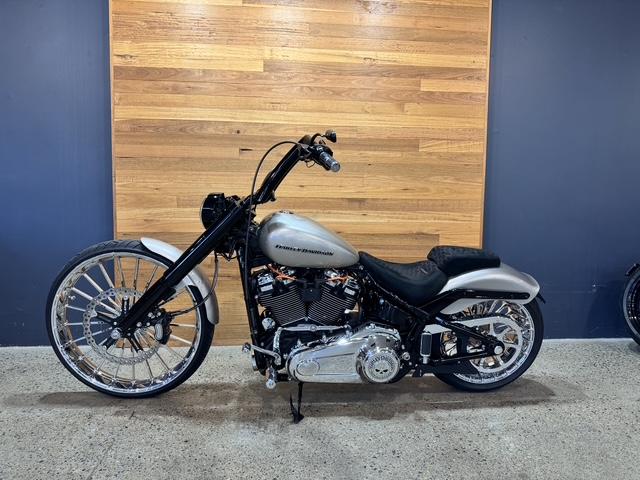 2018 HARLEY-DAVIDSON FXBRS BREAKOUT CRUISER