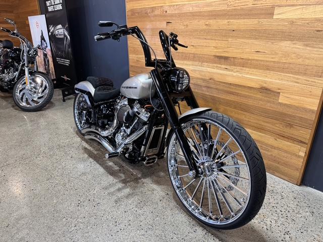 2018 HARLEY-DAVIDSON FXBRS BREAKOUT CRUISER