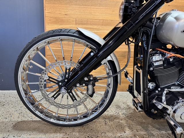 2018 HARLEY-DAVIDSON FXBRS BREAKOUT CRUISER