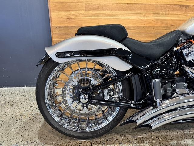 2018 HARLEY-DAVIDSON FXBRS BREAKOUT CRUISER
