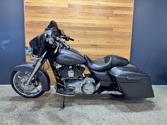2013 HARLEY-DAVIDSON FLHX STREET GLIDE CRUISER