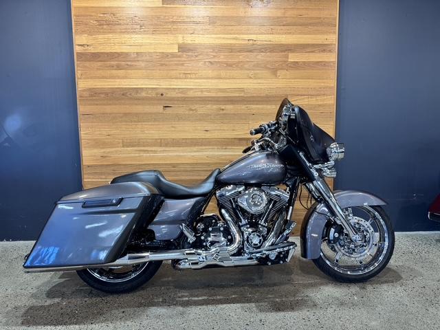 2013 HARLEY-DAVIDSON FLHX STREET GLIDE CRUISER