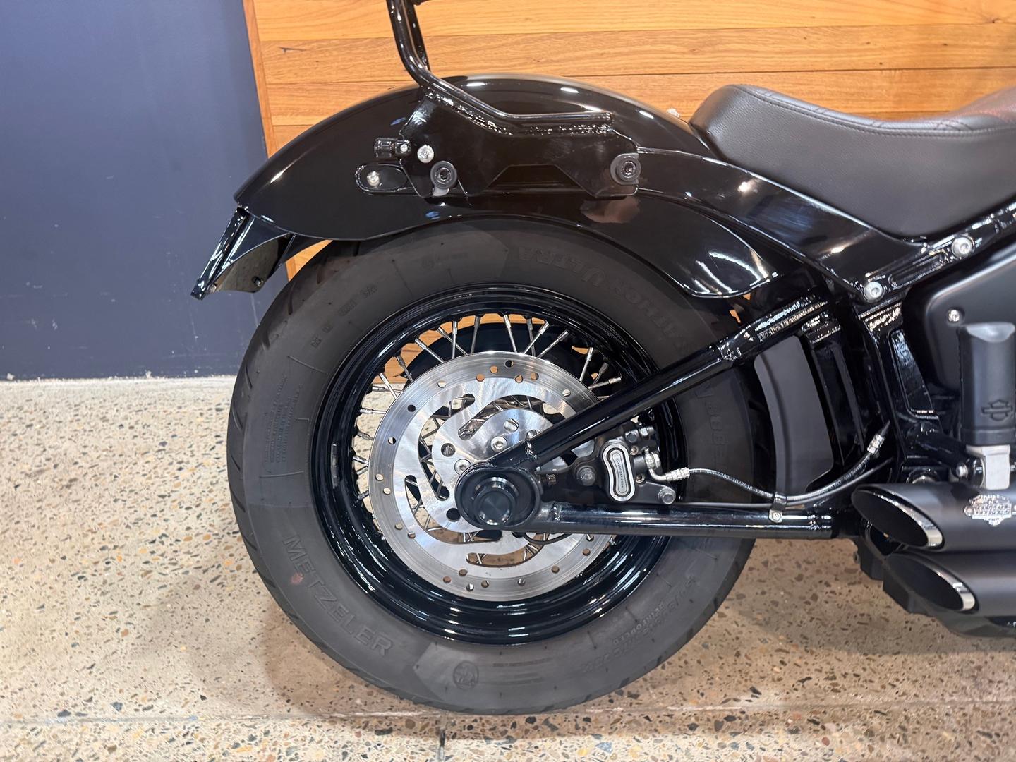 2019 HARLEY-DAVIDSON FXBB STREET BOB (107) CRUISER