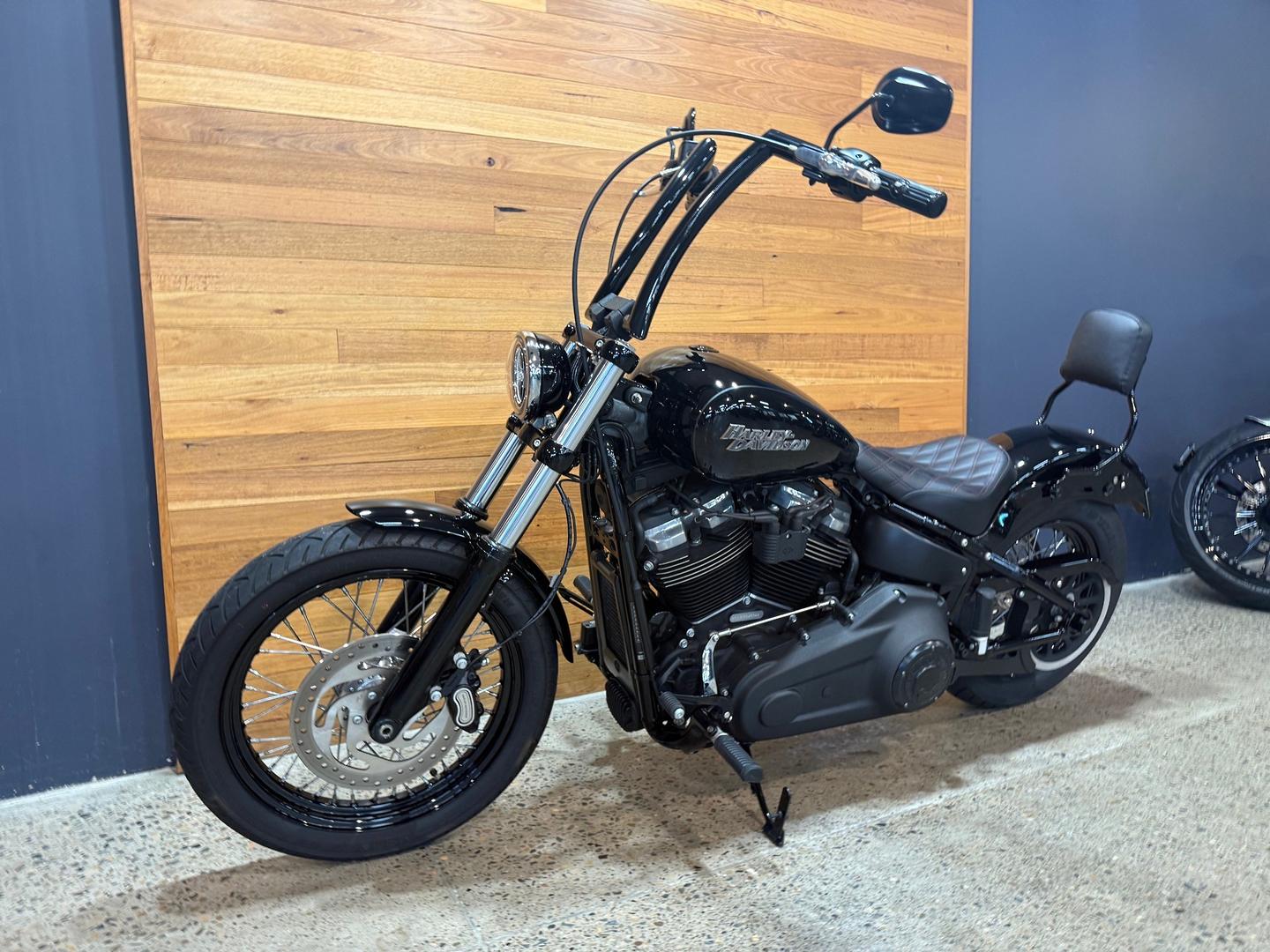 2019 HARLEY-DAVIDSON FXBB STREET BOB (107) CRUISER