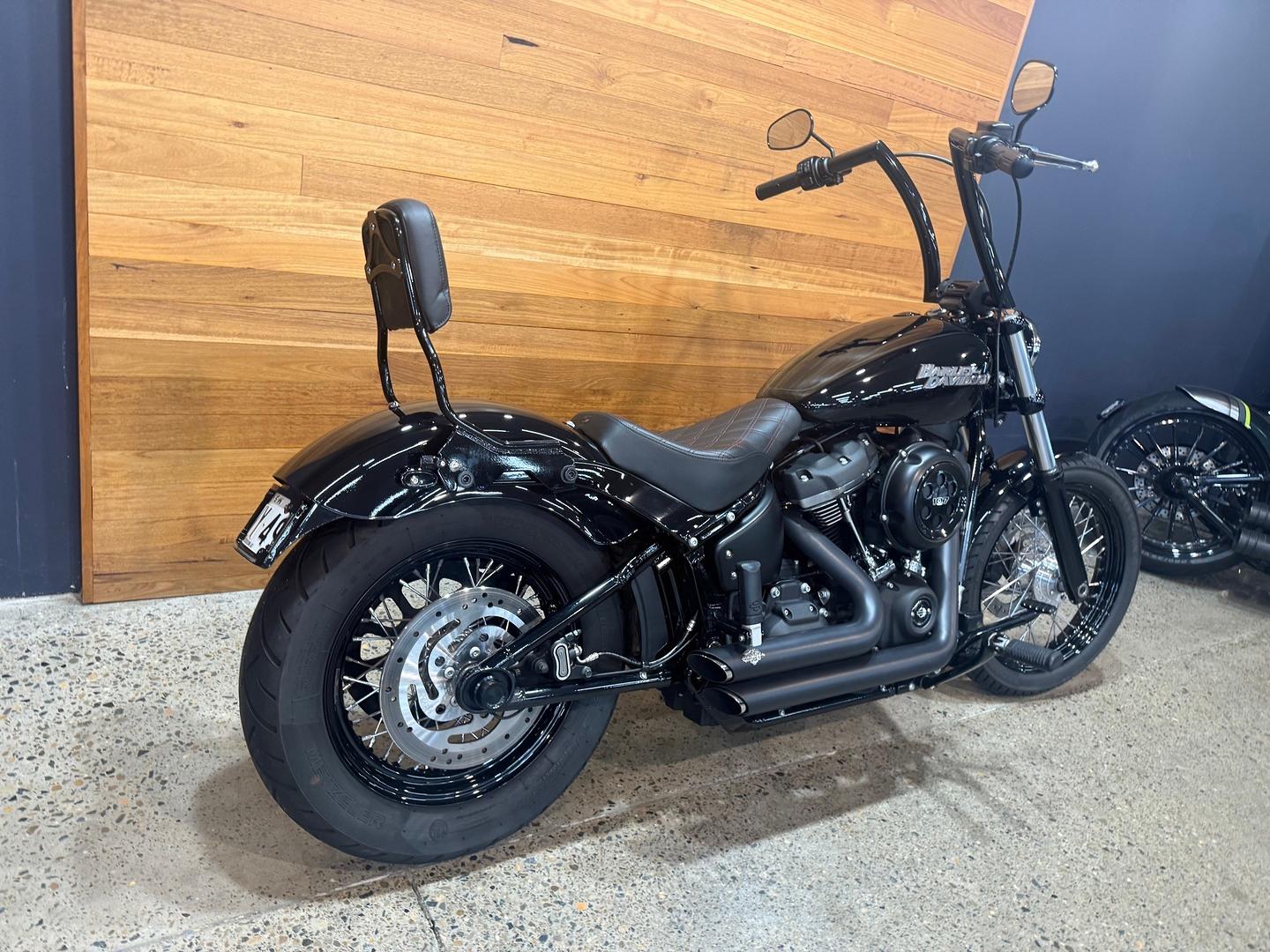 2019 HARLEY-DAVIDSON FXBB STREET BOB (107) CRUISER