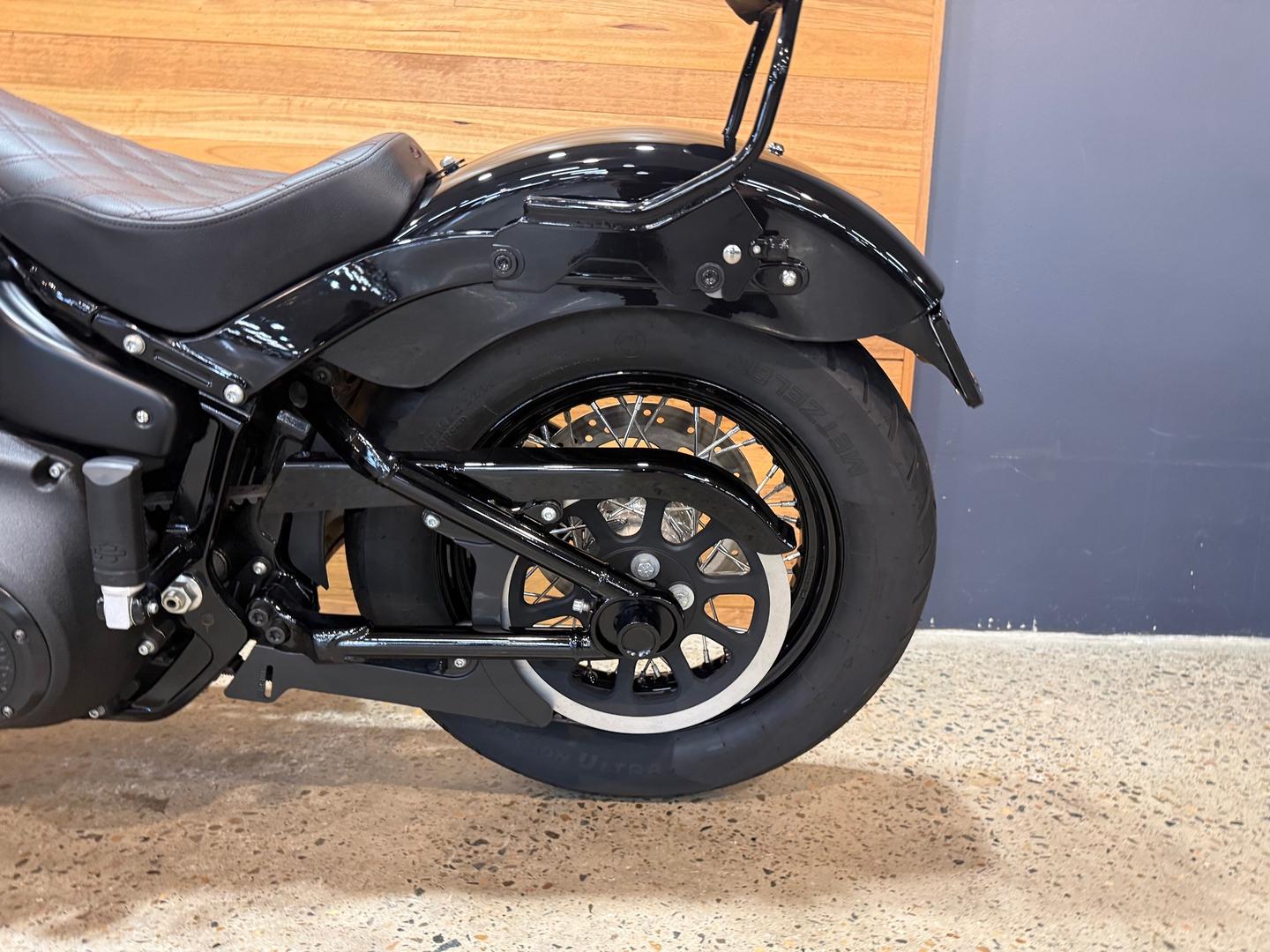 2019 HARLEY-DAVIDSON FXBB STREET BOB (107) CRUISER