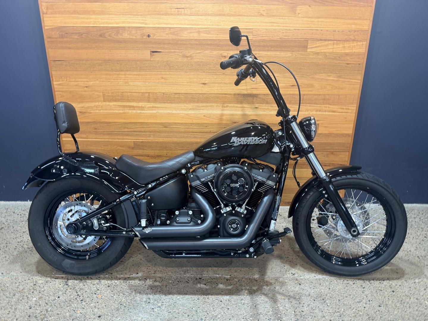 2019 HARLEY-DAVIDSON FXBB STREET BOB (107) CRUISER