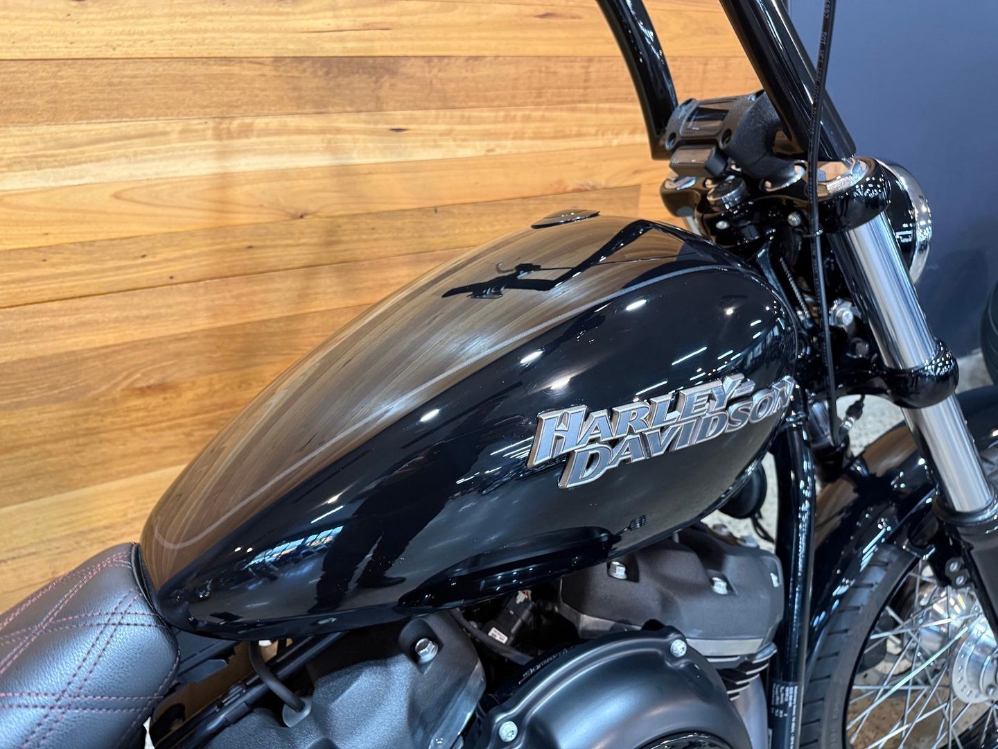 2019 HARLEY-DAVIDSON FXBB STREET BOB (107) CRUISER
