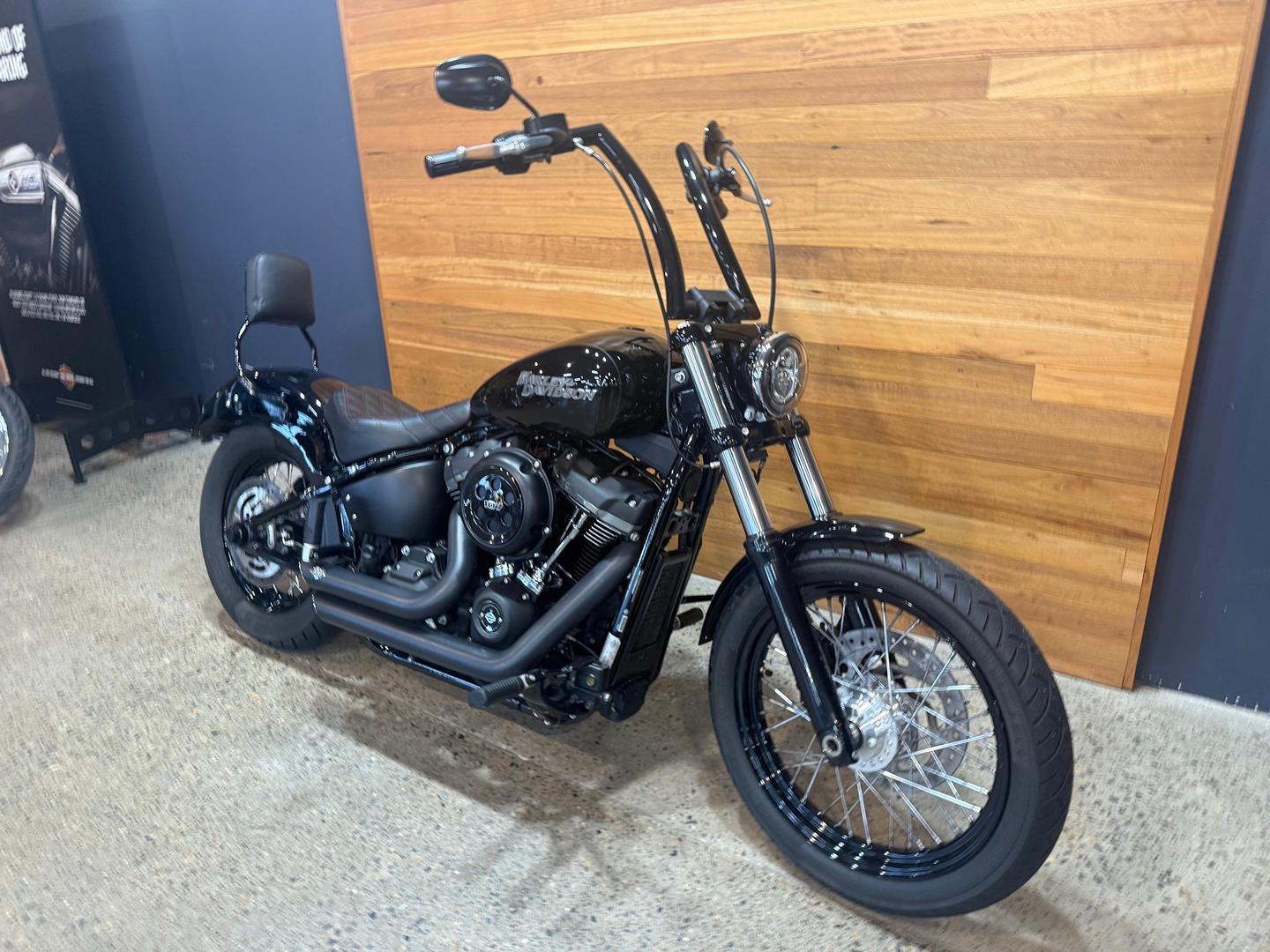 2019 HARLEY-DAVIDSON FXBB STREET BOB (107) CRUISER