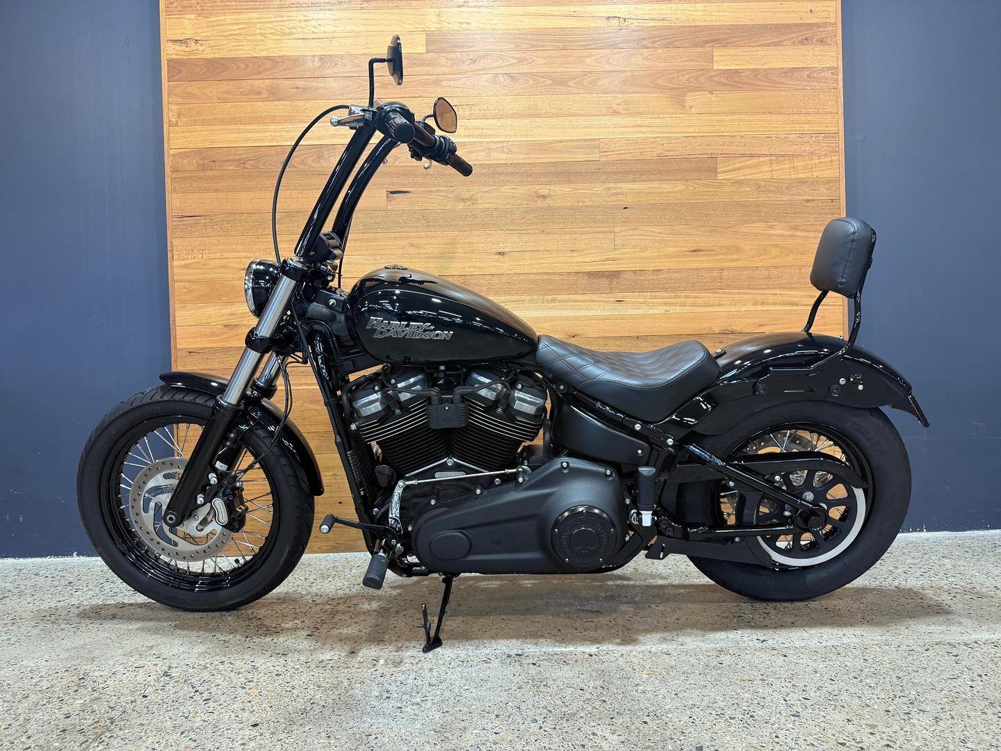2019 HARLEY-DAVIDSON FXBB STREET BOB (107) CRUISER
