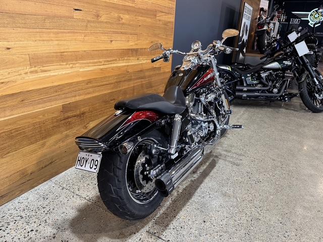 2009 HARLEY-DAVIDSON FXDFSE CVO DYNA FAT BOB CRUISER