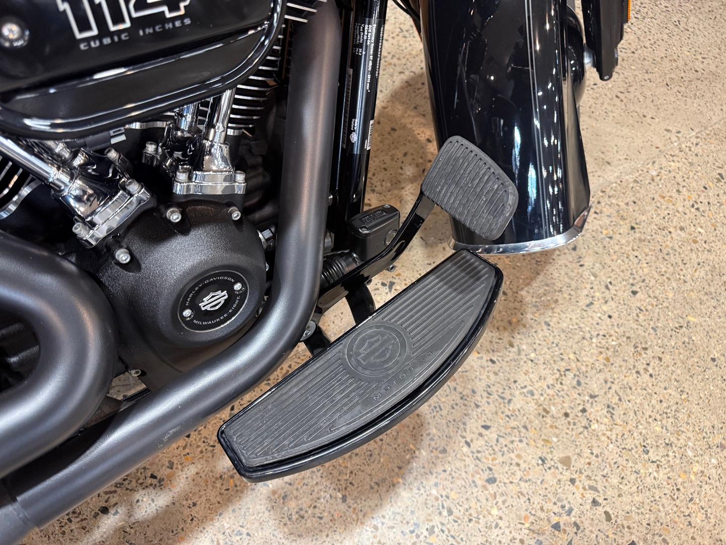2023 HARLEY-DAVIDSON FLHCS HERITAGE CLASSIC 114 CRUISER