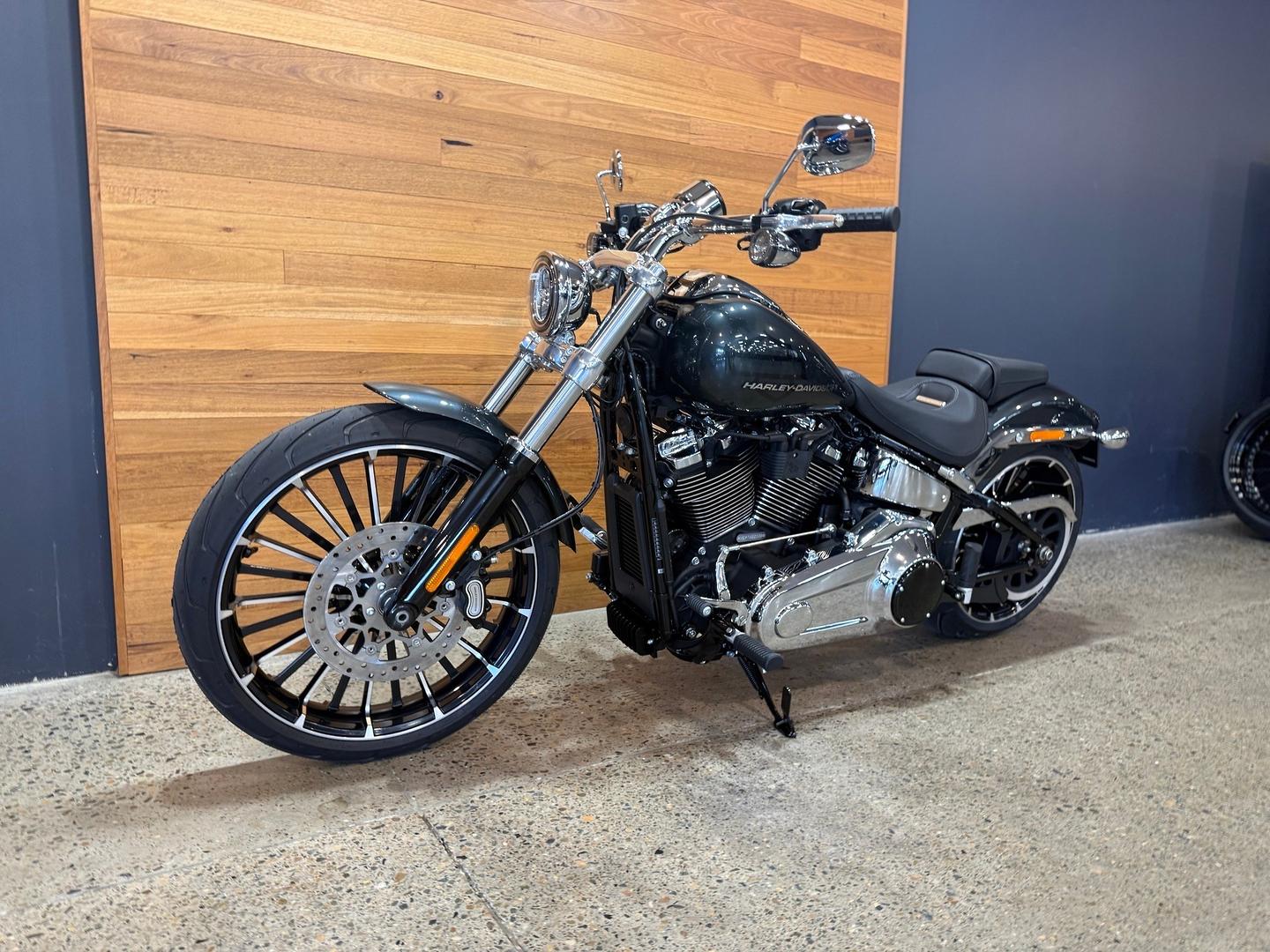 2026 HARLEY-DAVIDSON FXBR BREAKOUT (117) CRUISER
