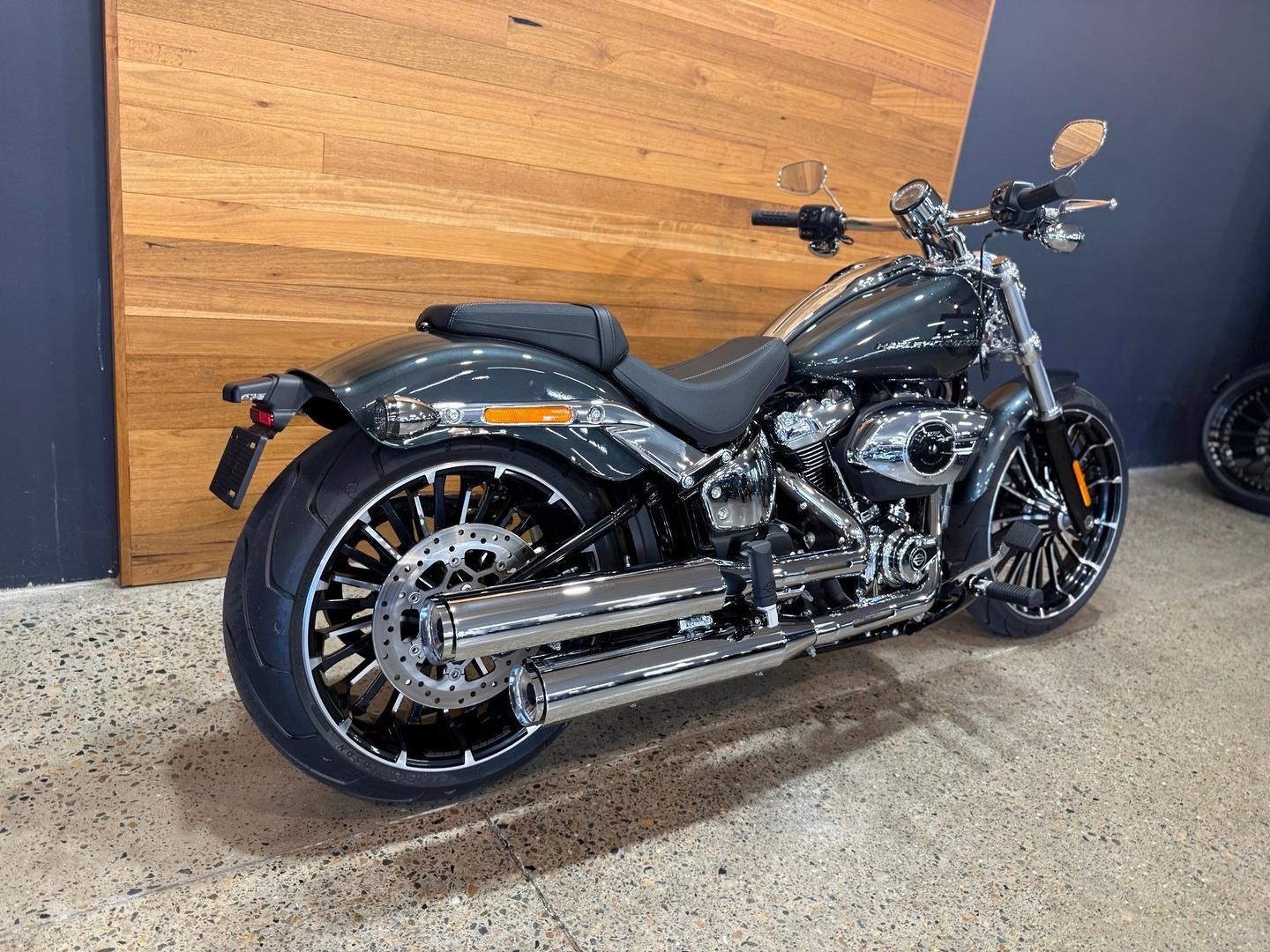 2026 HARLEY-DAVIDSON FXBR BREAKOUT (117) CRUISER