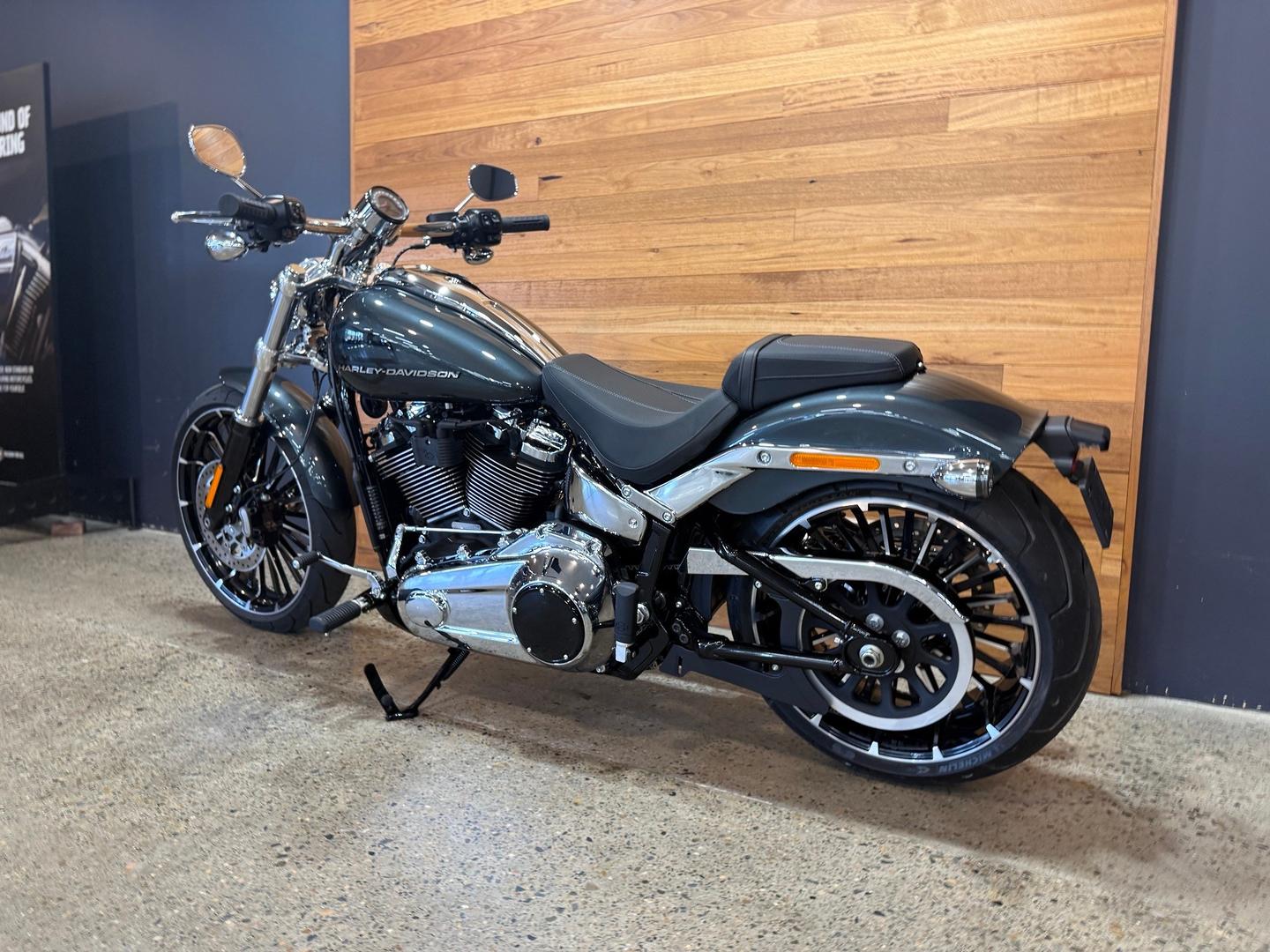 2026 HARLEY-DAVIDSON FXBR BREAKOUT (117) CRUISER