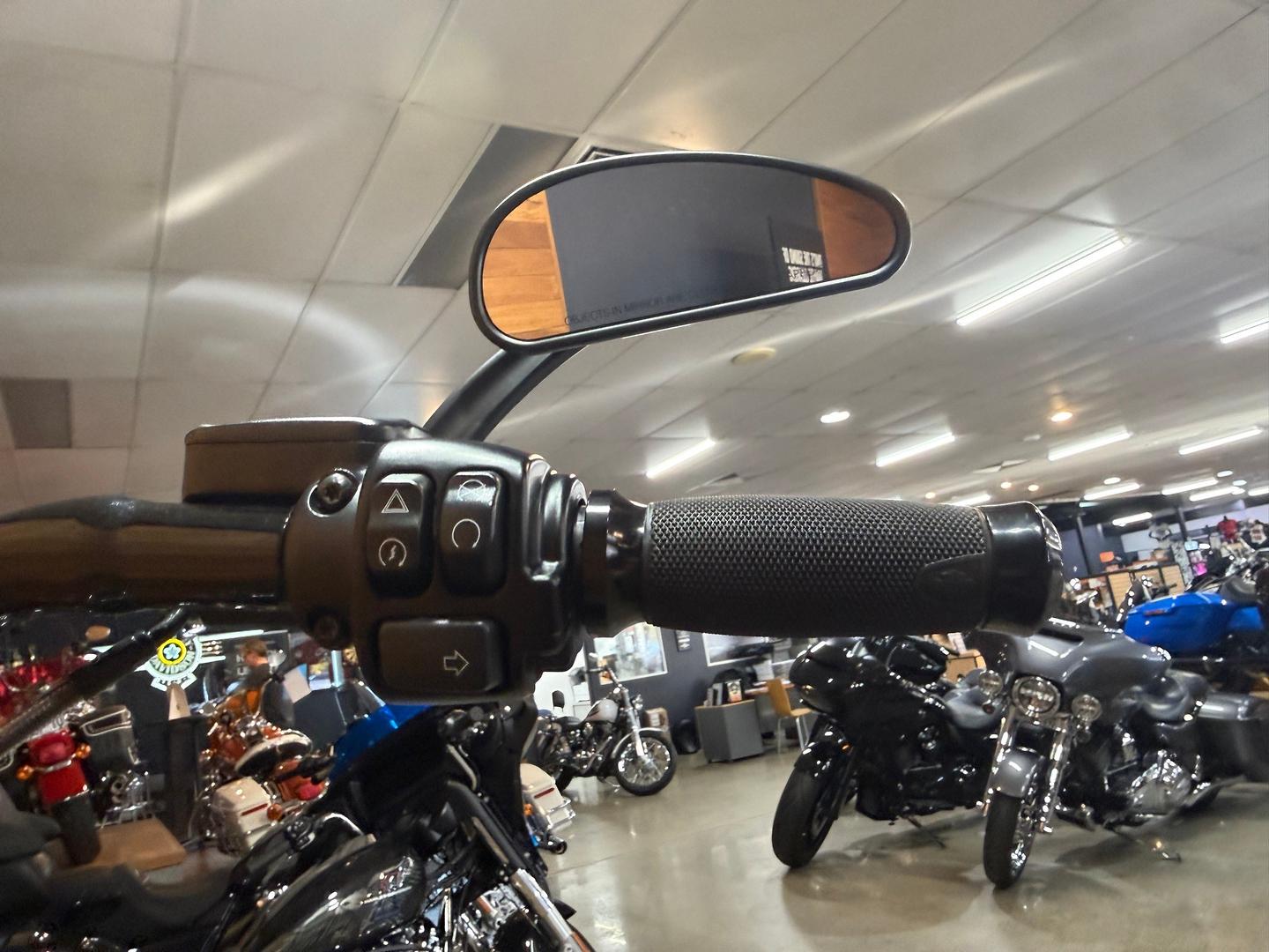 2022 HARLEY-DAVIDSON FLHCS HERITAGE CLASSIC 114 CRUISER