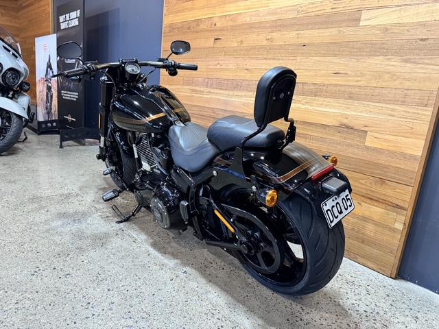 2017 HARLEY-DAVIDSON FXSE CVO PRO STREET BREAKOUT CRUISER