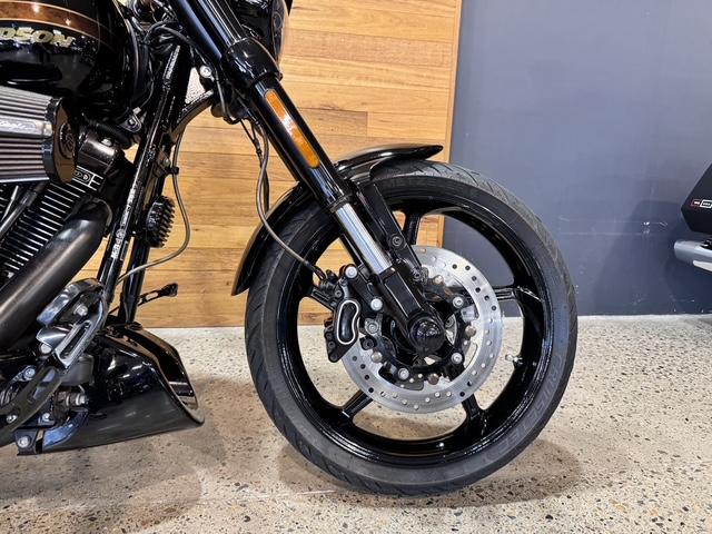 2017 HARLEY-DAVIDSON FXSE CVO PRO STREET BREAKOUT CRUISER