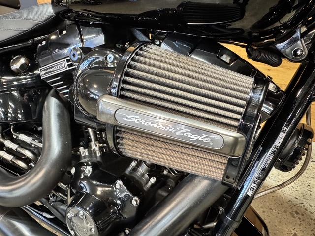 2017 HARLEY-DAVIDSON FXSE CVO PRO STREET BREAKOUT CRUISER