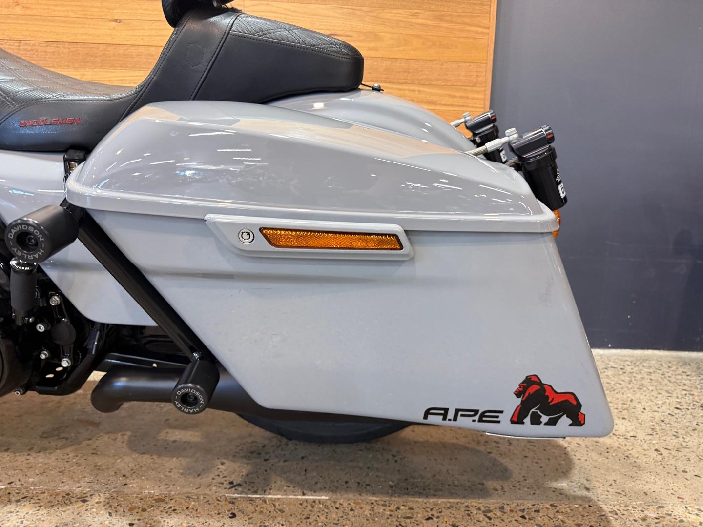 2024 HARLEY-DAVIDSON FLHRXS ROAD KING SPECIAL CRUISER