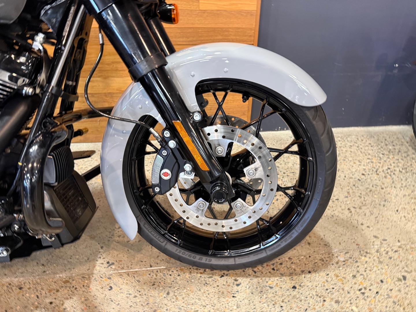 2024 HARLEY-DAVIDSON FLHRXS ROAD KING SPECIAL CRUISER