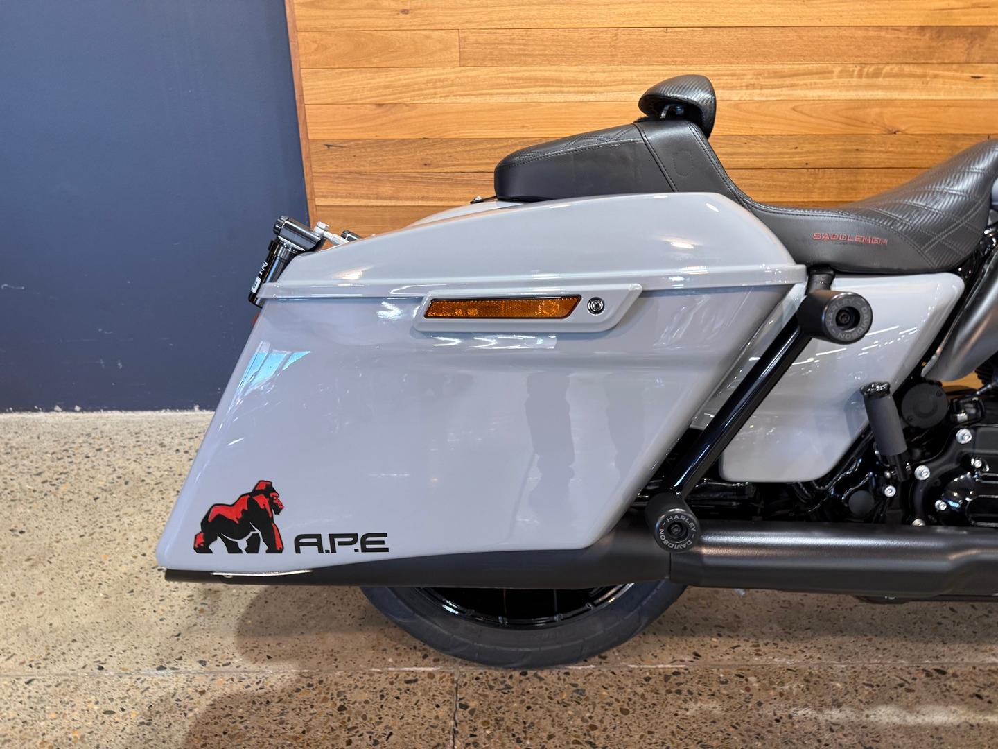 2024 HARLEY-DAVIDSON FLHRXS ROAD KING SPECIAL CRUISER