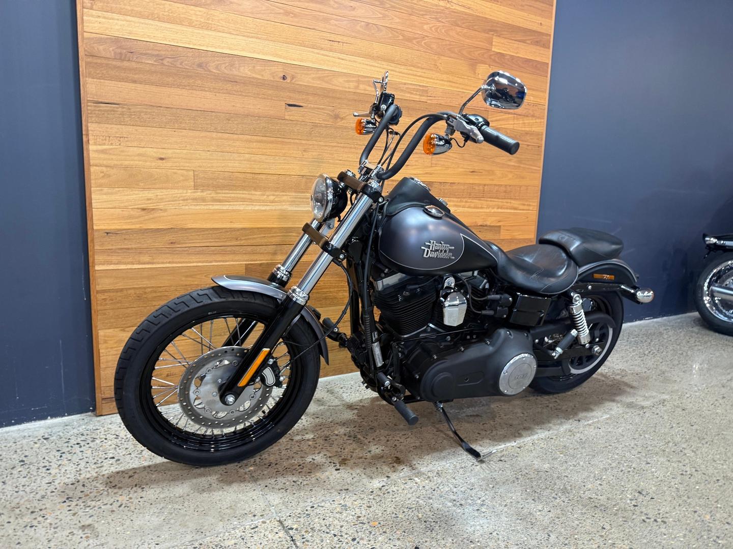 2017 HARLEY-DAVIDSON FXDB STREET BOB CRUISER